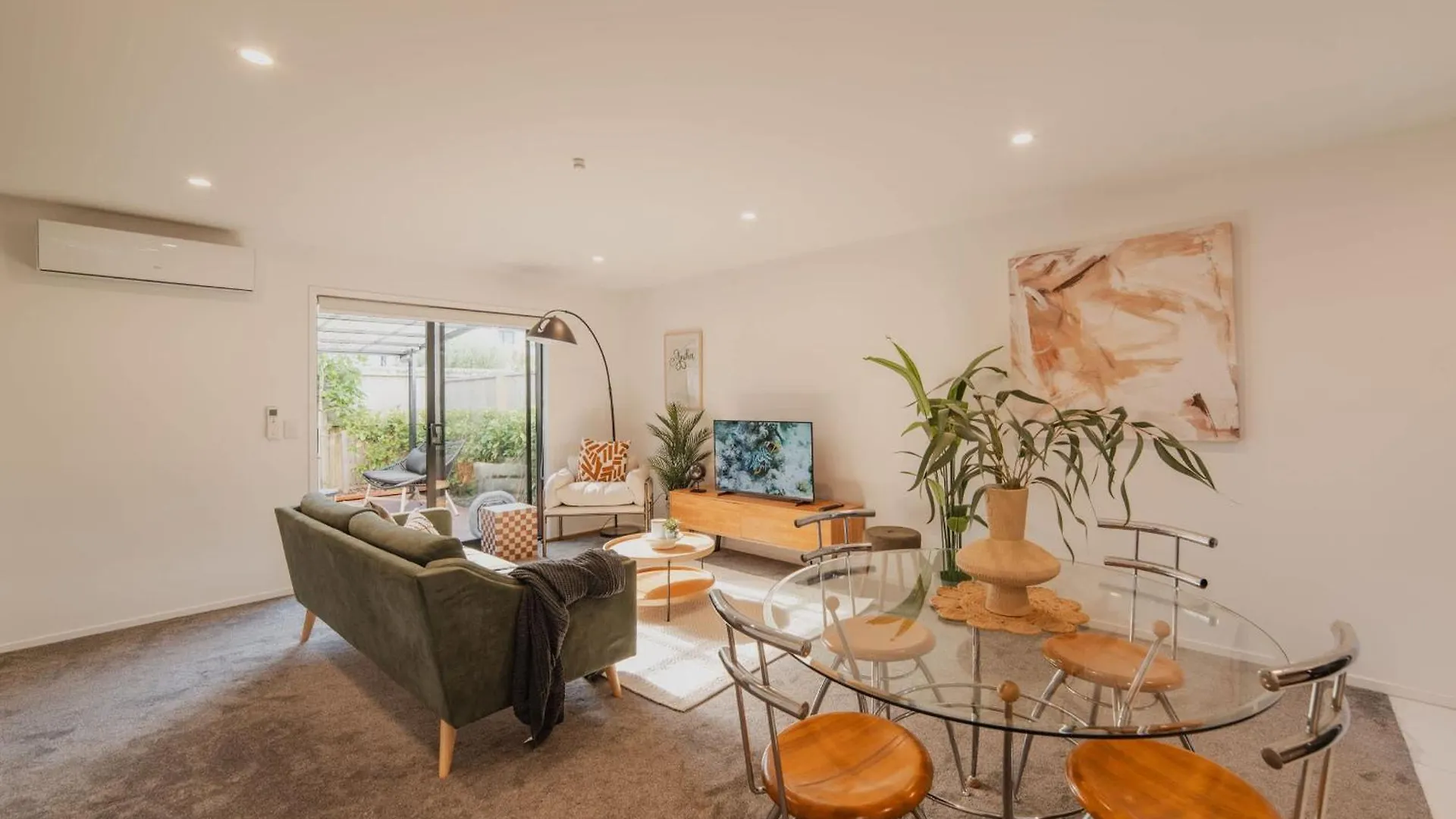 فيلا Designer 2Br Flat - Outdoor Sitting & Cozy Ambiance كريستتشيرش بيت للعطل