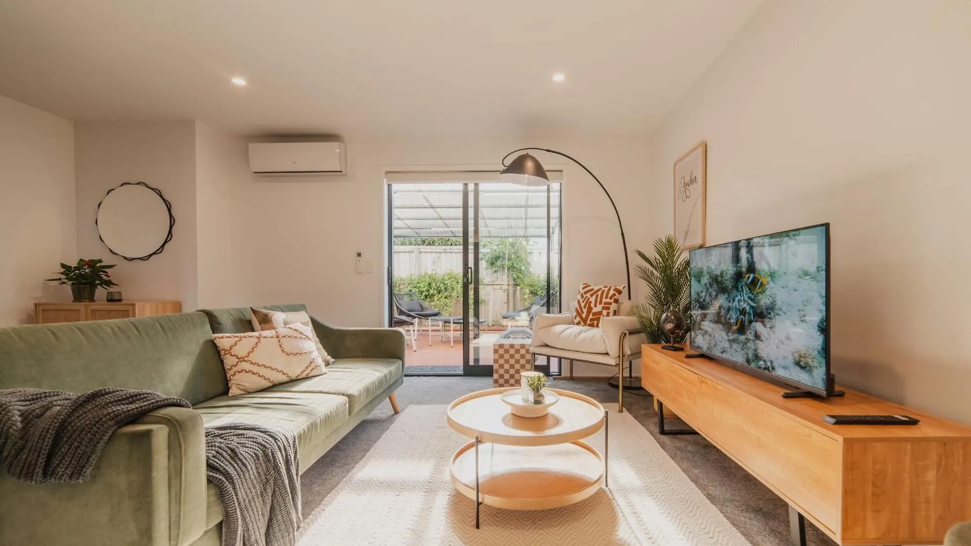 فيلا Designer 2Br Flat - Outdoor Sitting & Cozy Ambiance كريستتشيرش بيت للعطل